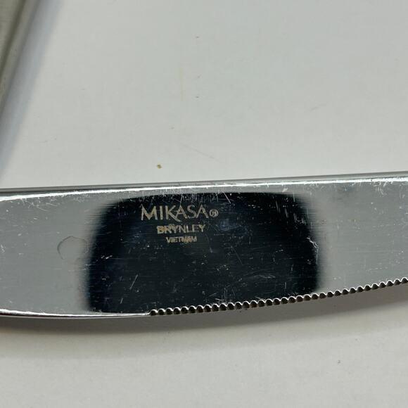 2 Knife Modern Solid Mikasa Brynley Satin (Stainless) 9 1/2" - Picture 3 of 5